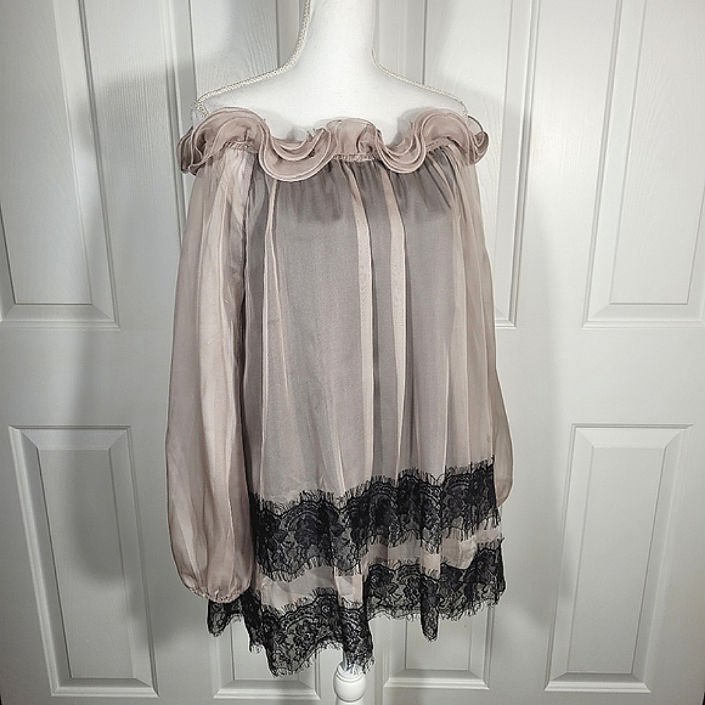 NWT Ryu Mauve Ruffled Neck Flowy Tunic Long Top Blouse w/ Black Floral Lace - Picture 5 of 17